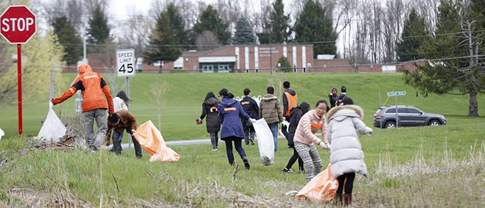 Dozens of Students Volunteer in Town Clean-up Activities on Earth Day 